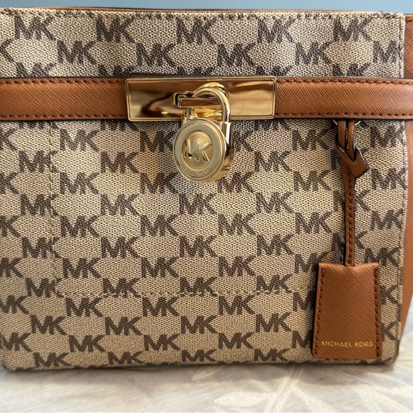 Michael Kors Signature Brown and Tan Crossbody Bag - Picture 3 of 10